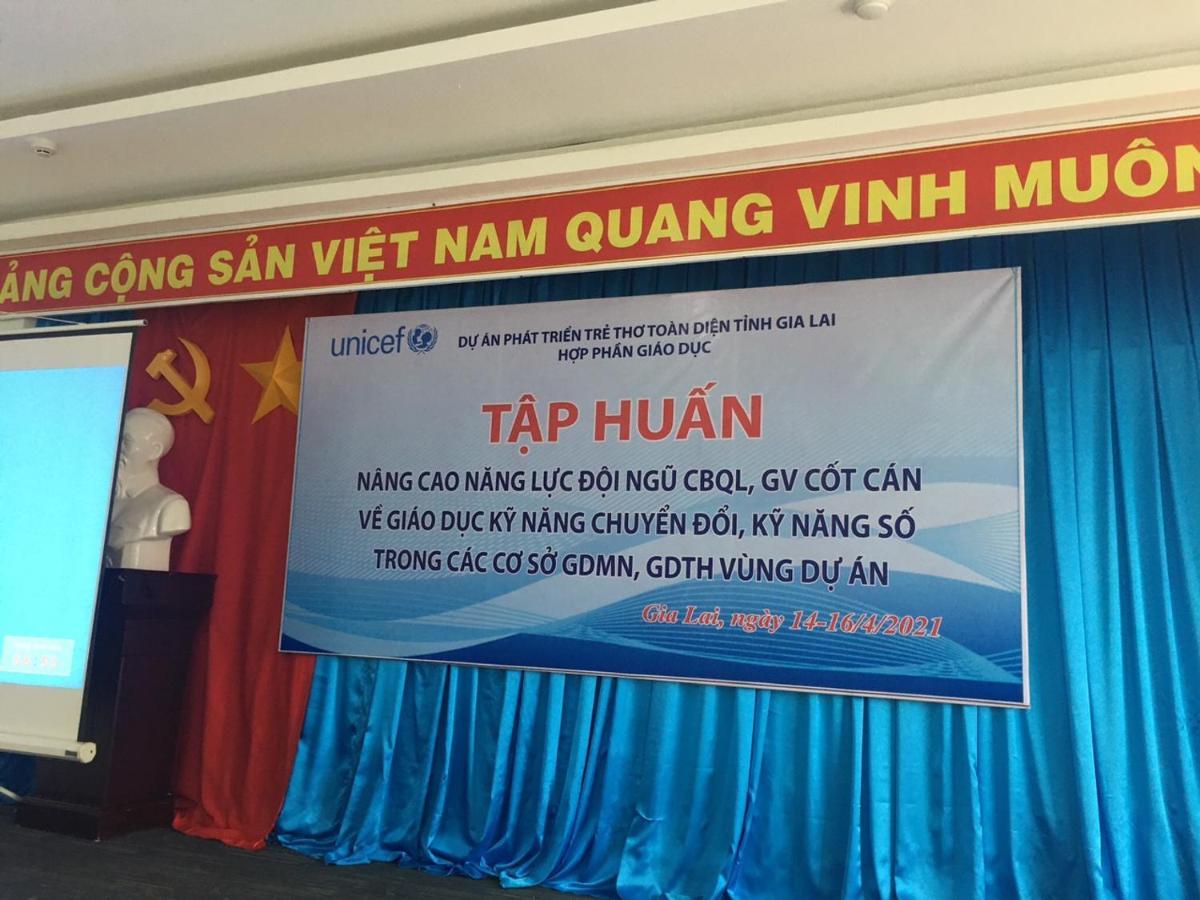 Cong Doan Gia Lai Hotel Плейку Экстерьер фото